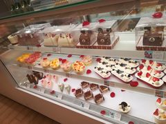 零售区-好利来(团结湖店)