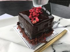 -UNI UNI(环亚凯瑟琳店)