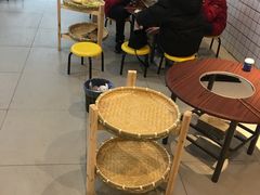 用餐区-老街烧烤大排档·地道湖北菜·龙虾馆(汉口火车站店)