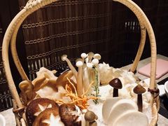-余欢领鲜火锅(新街口店)