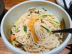 鸡丝凉米线-云海肴·汽锅鸡·云南菜(美罗城店)