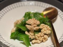 龙豆拌鲜核桃仁-老吉堂上海本帮菜(工体店)