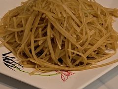 -何适山庄(水长城P2停车场店)