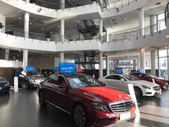 -奔驰北京极光星徽(四元桥店)