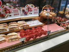 -巴黎贝甜(大宁国际商业广场店)