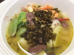 酸菜锅底-成都你六姐·牛肉冒菜(城市集市合生汇店)