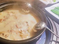 -大匠工房古船木艺术餐厅·猪肚鸡专门店(长白仙岛店)