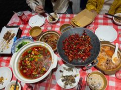 -罗霸蛮老岳阳大排档·鲜货烧烤·土吊子煨砂锅烧菜