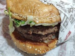 -The Habit Burger Grill 哈比特汉堡(复兴soho店)