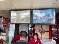 -小昆山服务区-停车场