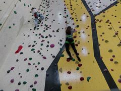 -问山MountQuest攀岩馆