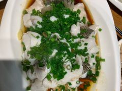 蒜香鲈鱼-周锦记广式餐厅