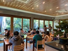 -Chom Cafe and Restaurant