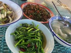 -去吃小龙虾·江湖菜·烧烤(南滨路店)
