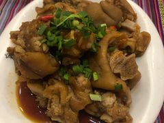 -香巴拉云南餐厅(华莱坞店)