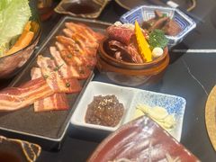 -山川小町·极番烧肉(新地假日广场店)