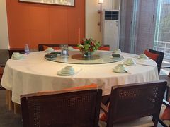 -五谷芳乳鸽王(海景店)