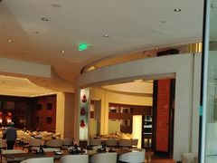 -怡咖啡海鲜自助餐厅(浦东香格里拉店)