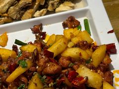 -隔壁老王·家常云南菜(花巷店)