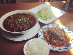 水煮牛肉-东风川菜