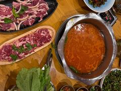 红酸汤锅-苗阿哥