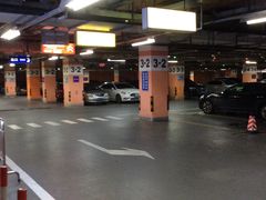 -大宁国际商业广场-地下停车库