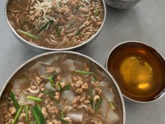 -正宗杨记普洱酸醋米线(总店)