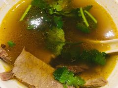 咖喱牛肉汤-东泰祥生煎馆(陕西南路店)