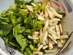 -毛辣果·贵州红酸汤牛肉火锅(西单店)