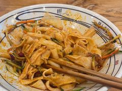 -陇上秦轩西安biangbiang面(朝龙汇店)