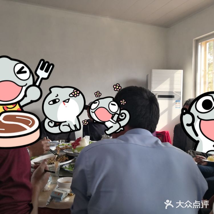 门口也可以停车，很方便