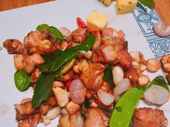 -云海肴·汽锅鸡·云南菜(天山百盛优客店)