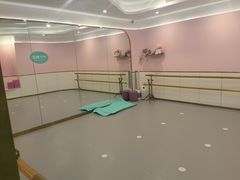 -伊叶舞蹈YEAH DANCE(LCM置汇旭辉校区)