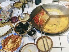 -巴卤社老火锅(财富店)