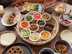 -包整·丝娃娃(一览甲秀楼风景店)