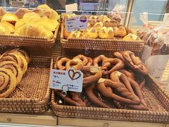 -红星前进面包牛奶公司(君太店)