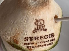-三亚亚龙湾瑞吉酒店·宴悦Driftwood·游水海鲜·牛排·草坪·私人定制