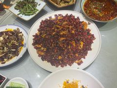 -临界音乐酒馆·小龙虾·江湖菜(华熙LIVE·鱼洞店)