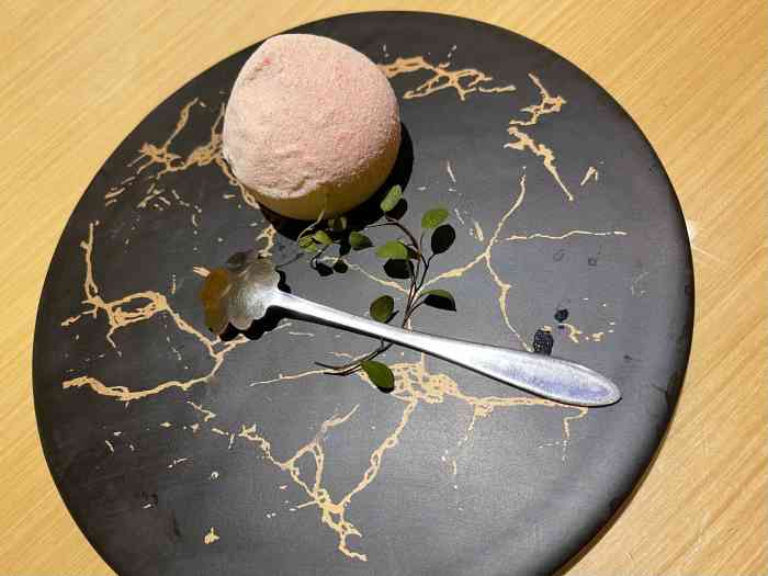 味见·雪月花-"感觉和上次来主菜很不一样～「浓汤比目鱼.