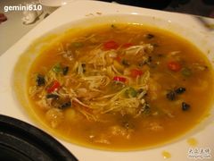 酸汤牛蛙-莲餐厅·湖北菜·藕汤是头牌(愚园路店)