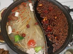 鸳鸯锅底-石灰市老火锅(北滨路店)