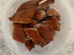鸭皮很油腻-上海枇杷烤鸭(城乡贸易中心店)