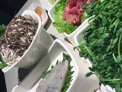 -海底捞火锅鲜切牛肉主题店(长寿路店)