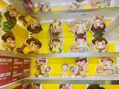 -咻啵翔翔零食基地(万达广场店)