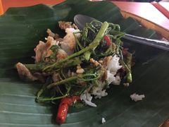 -席娜卡琳火车铁道夜市