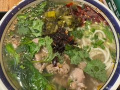 -云阿蛮云南生烫牛肉米线(奉贤路店)