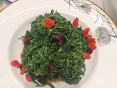 -民族手抓羊肉馆·滩羊手抓·烤全羊