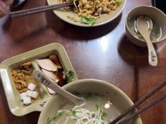 -亮亮面馆(经六路店)