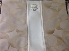 伊琳丝奢侈品皮具护理(静安寺分店)-IRENCE伊琳丝奢侈品皮具护理(二手鉴定世界广场店)