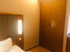 -全季酒店(郑州建设路碧沙岗地铁站店)